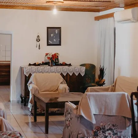 Leanland Country House